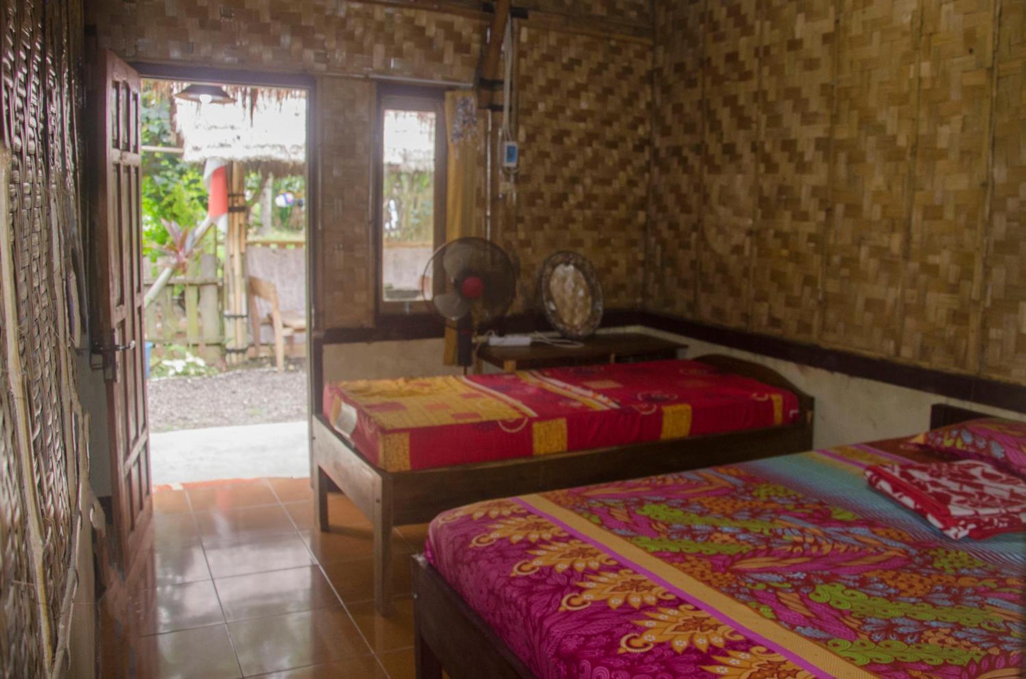 Red Island Bungalows Pasanggaran Екстер'єр фото