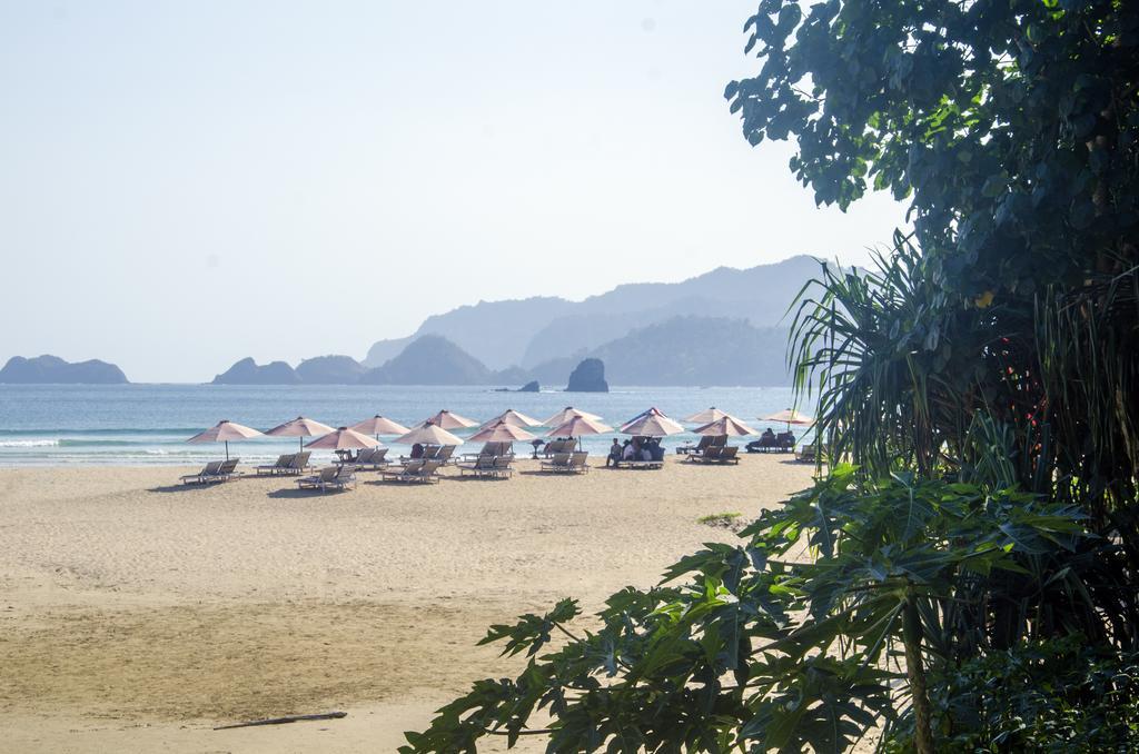 Red Island Bungalows Pasanggaran Екстер'єр фото
