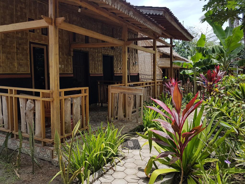 Red Island Bungalows Pasanggaran Екстер'єр фото