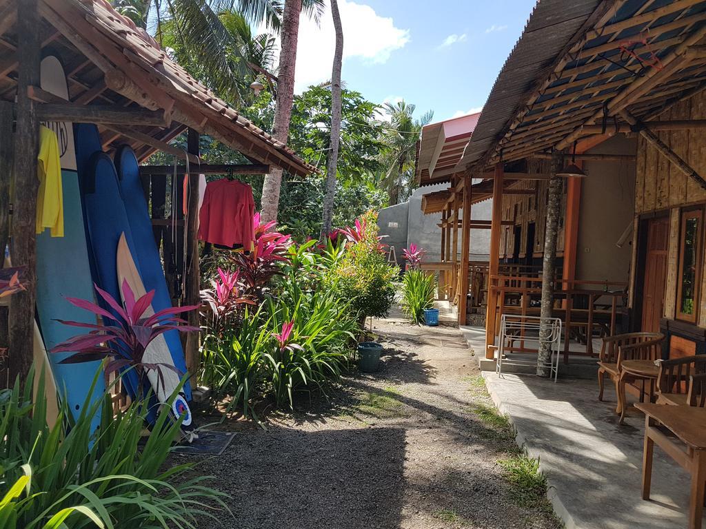 Red Island Bungalows Pasanggaran Екстер'єр фото